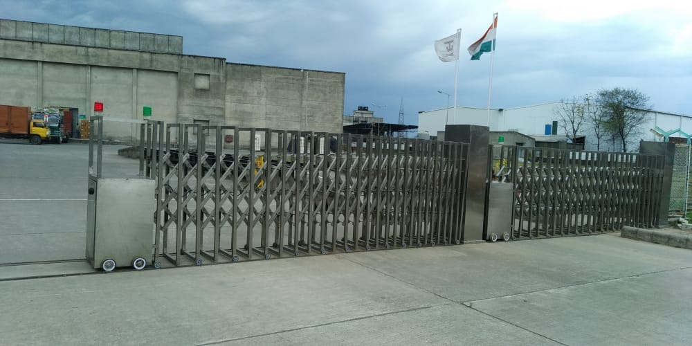 Retractable Gates