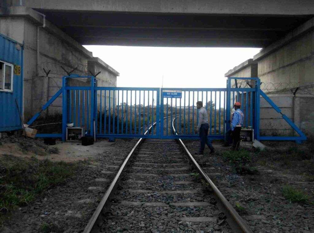 Cantilever Sliding Gates