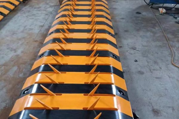 Bi-directional Spike Barrier