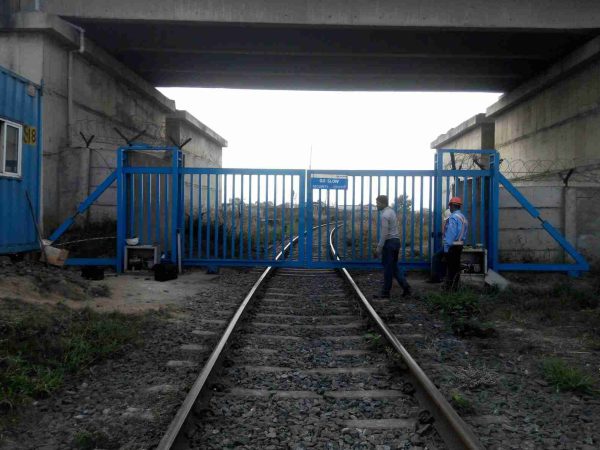 Cantilever-Sliding-Gates-installed-at-Vedanta-Aluminium-Ltd-Orissa_11zon-1 Cantilever Sliding Gates